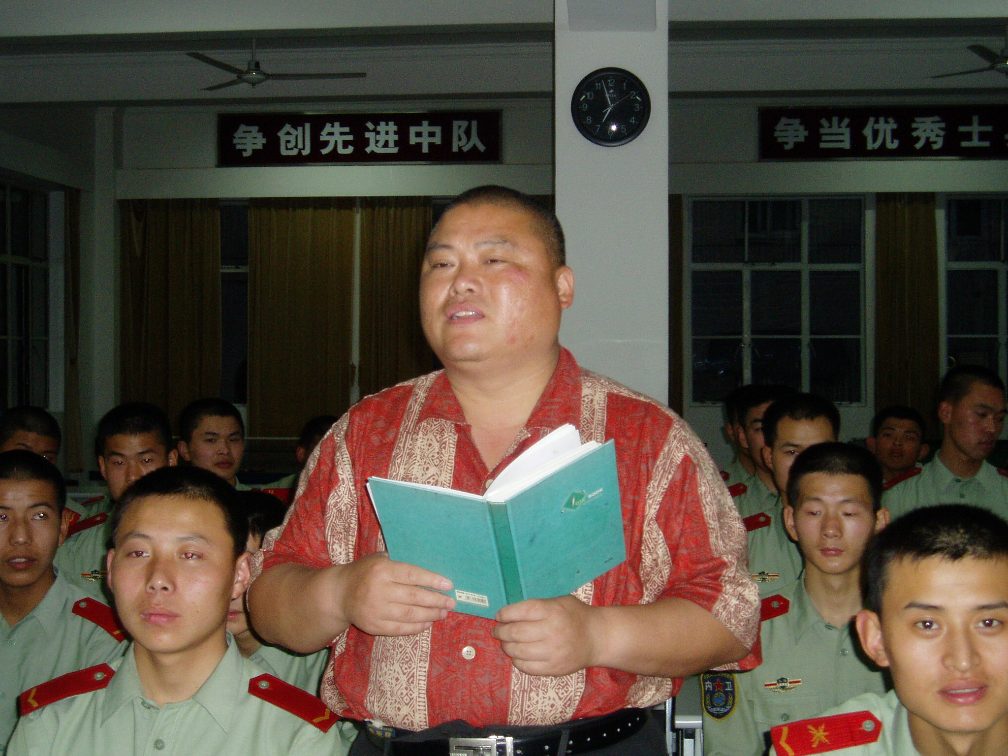 百度胖老师吧上海市公 安局轨道交通分局石宇玉老师求救 微信抖音快手百度贴吧百科图片视频知道搜索上海胖老 ...