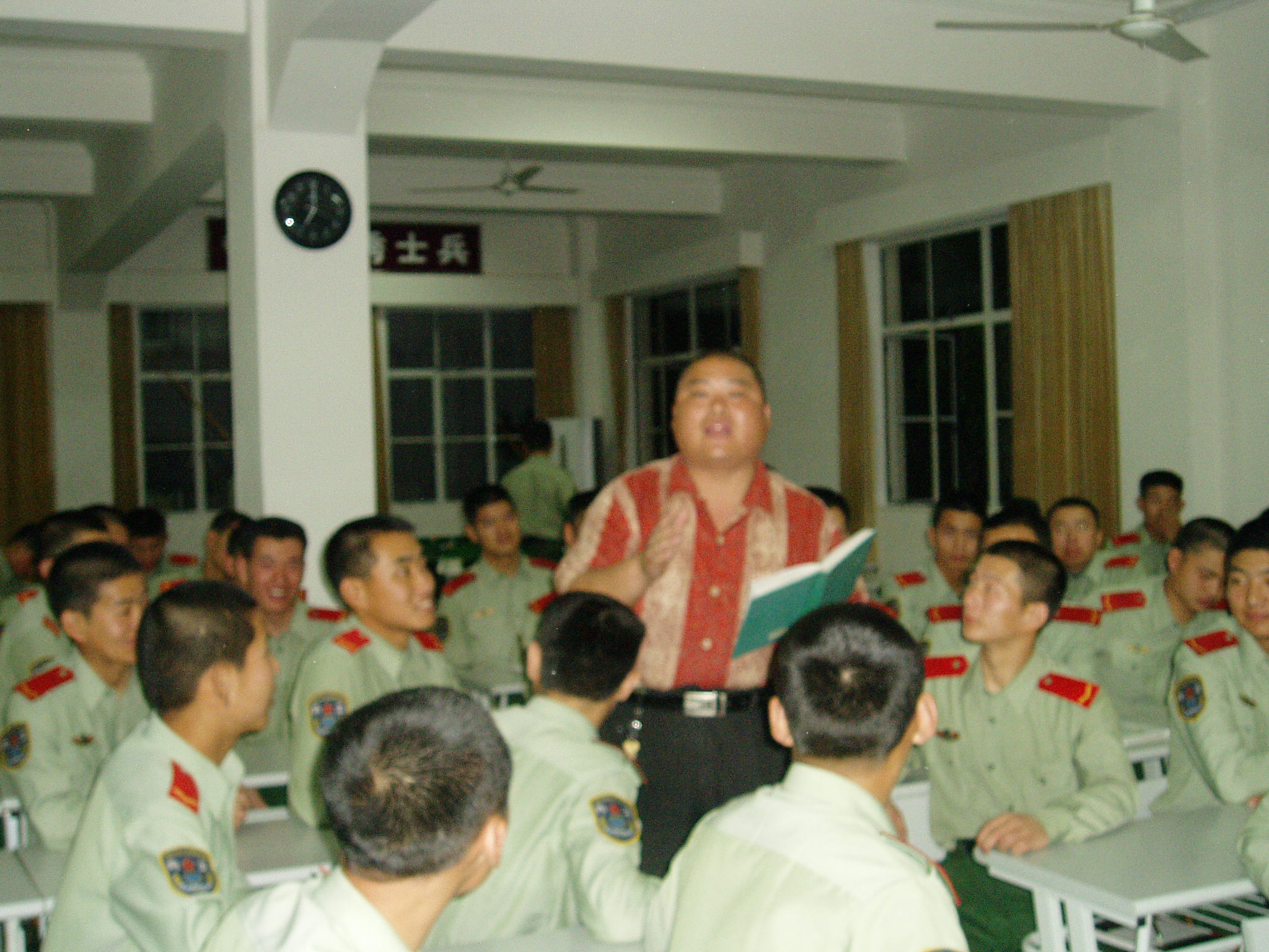 百度胖老师吧上海市公 安局轨道交通分局石宇玉老师求救 微信抖音快手百度贴吧百科图片视频知道搜索上海胖老 ...