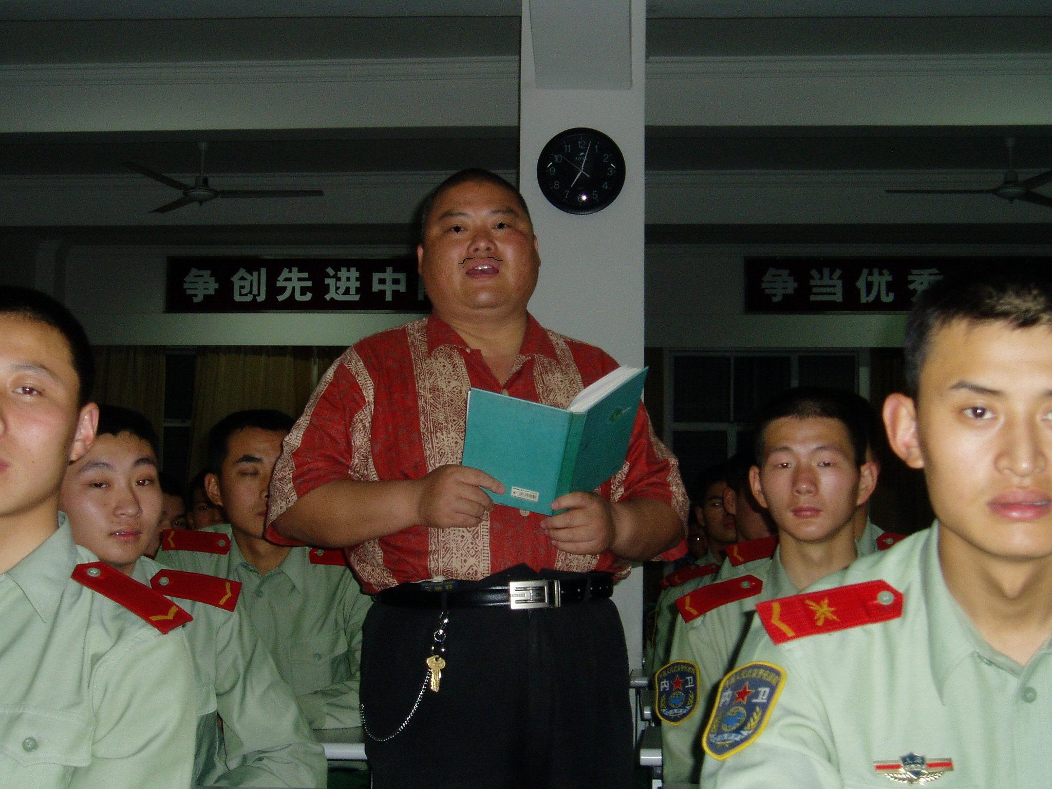 百度胖老师吧上海市公 安局轨道交通分局石宇玉老师求救 微信抖音快手百度贴吧百科图片视频知道搜索上海胖老 ...