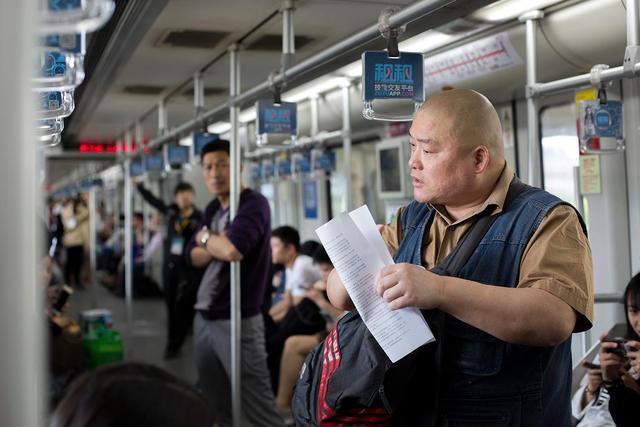 百度胖老师吧上海市公 安局轨道交通分局石宇玉老师求救 微信抖音快手百度贴吧百科图片视频知道搜索上海胖老 ...